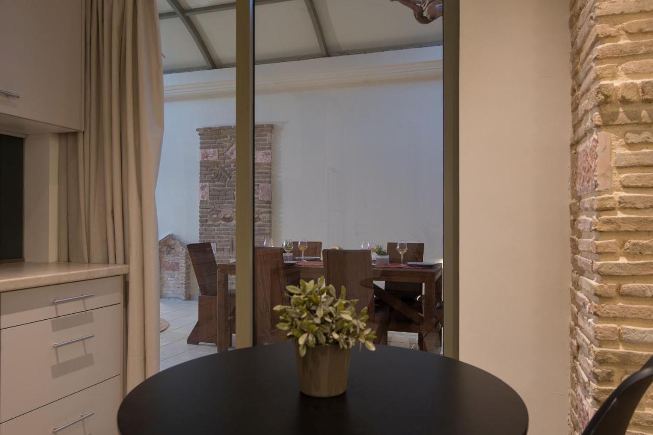 Lodge Modern Apartments, In Kalamaki Centre ภายนอก รูปภาพ