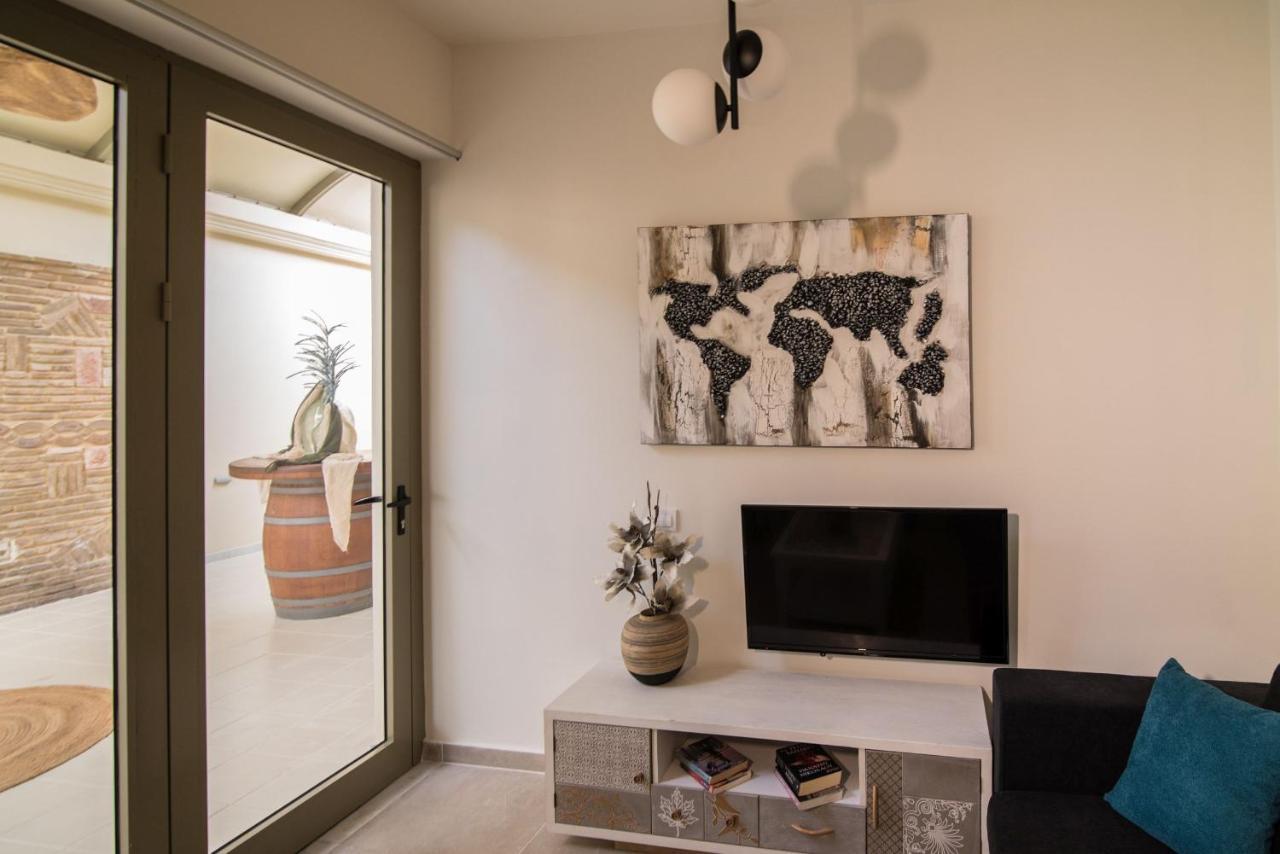 Lodge Modern Apartments, In Kalamaki Centre ภายนอก รูปภาพ