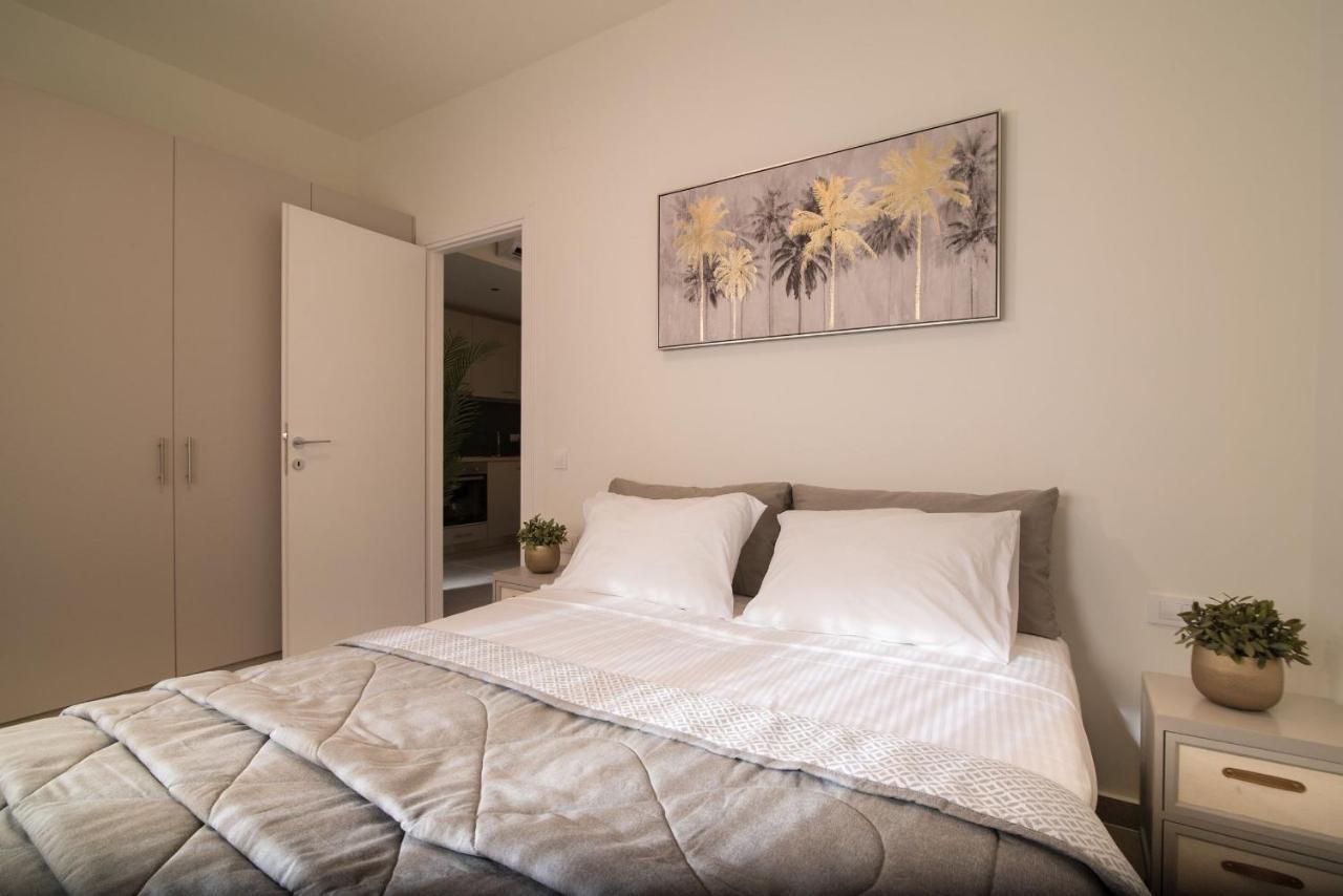 Lodge Modern Apartments, In Kalamaki Centre ภายนอก รูปภาพ