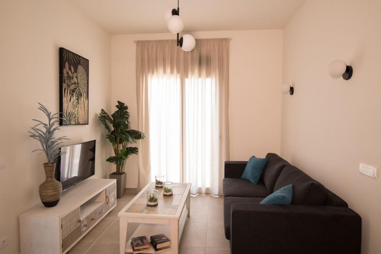 Lodge Modern Apartments, In Kalamaki Centre ภายนอก รูปภาพ